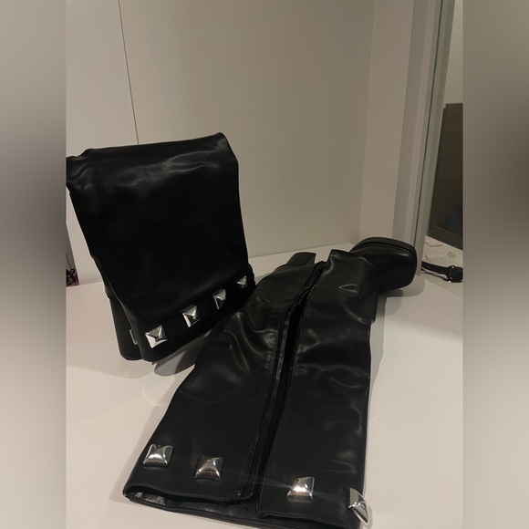 This is a high ankle boot never only been worn once - Picture 2 of 2